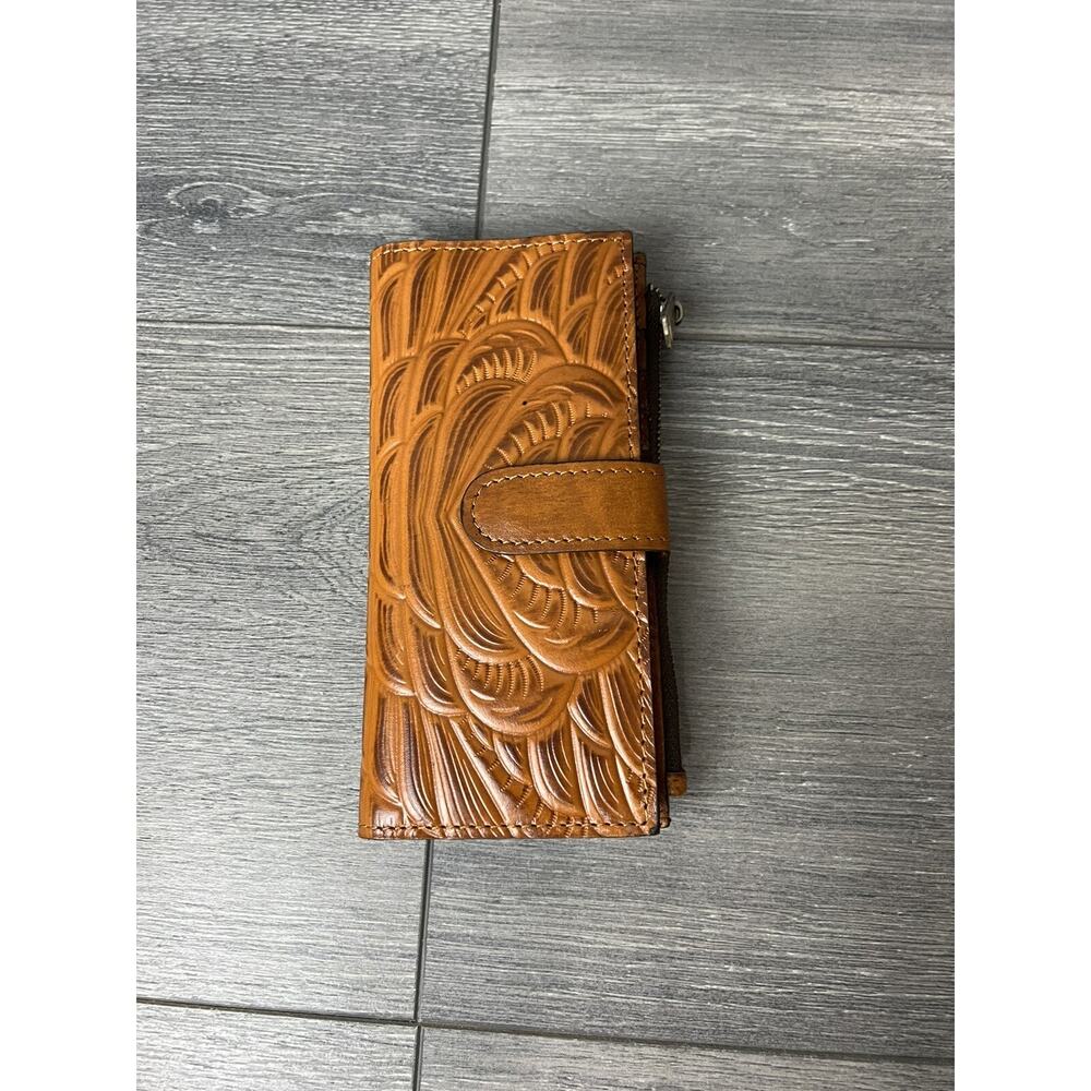 Patricia Nash Nazari Leather Fold Wallet burnished gold color B000605 - Picture 8 of 8